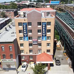 Hotel East