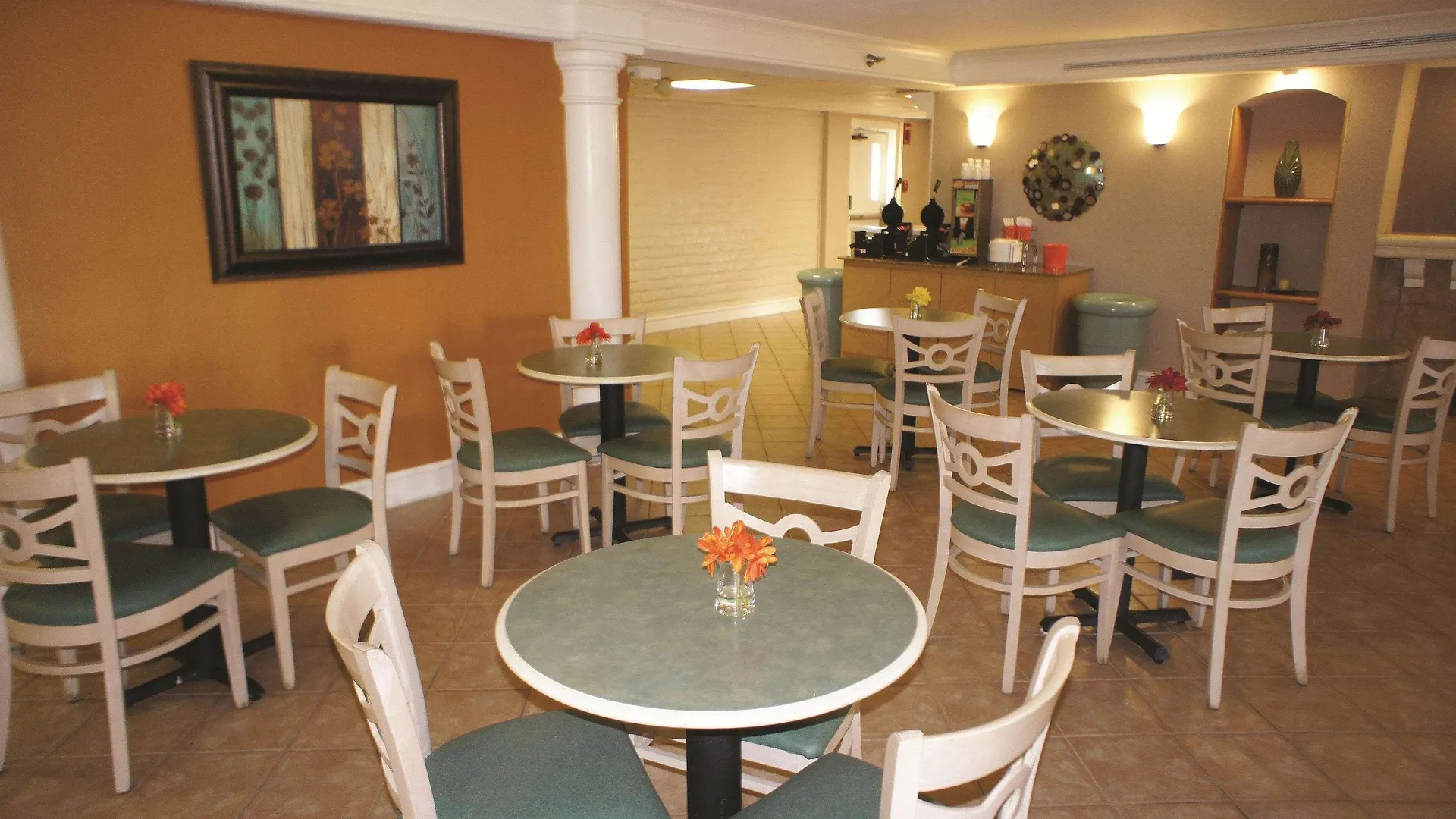 La Quinta Inn By Wyndham Norfolk Virginia Beach Hotel