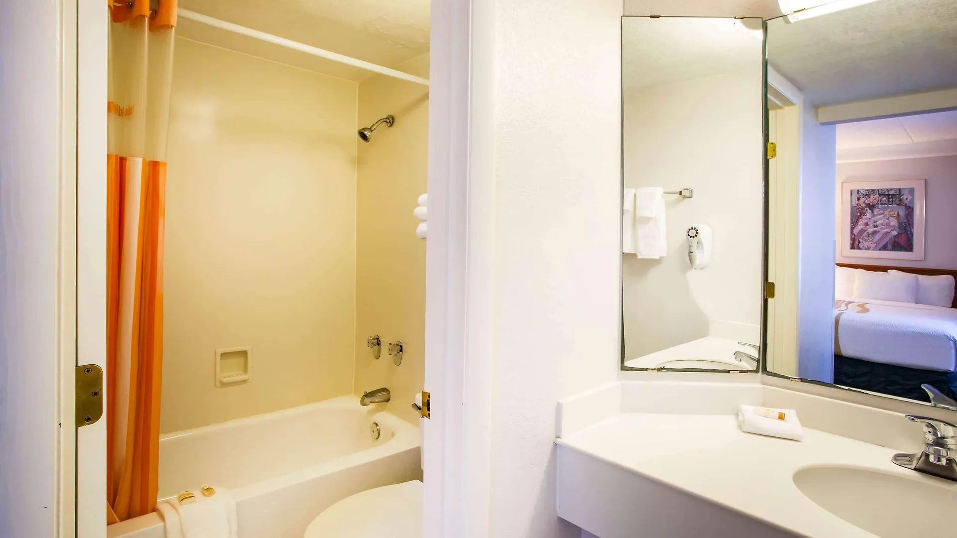 La Quinta Inn By Wyndham Norfolk Virginia Beach Hotel